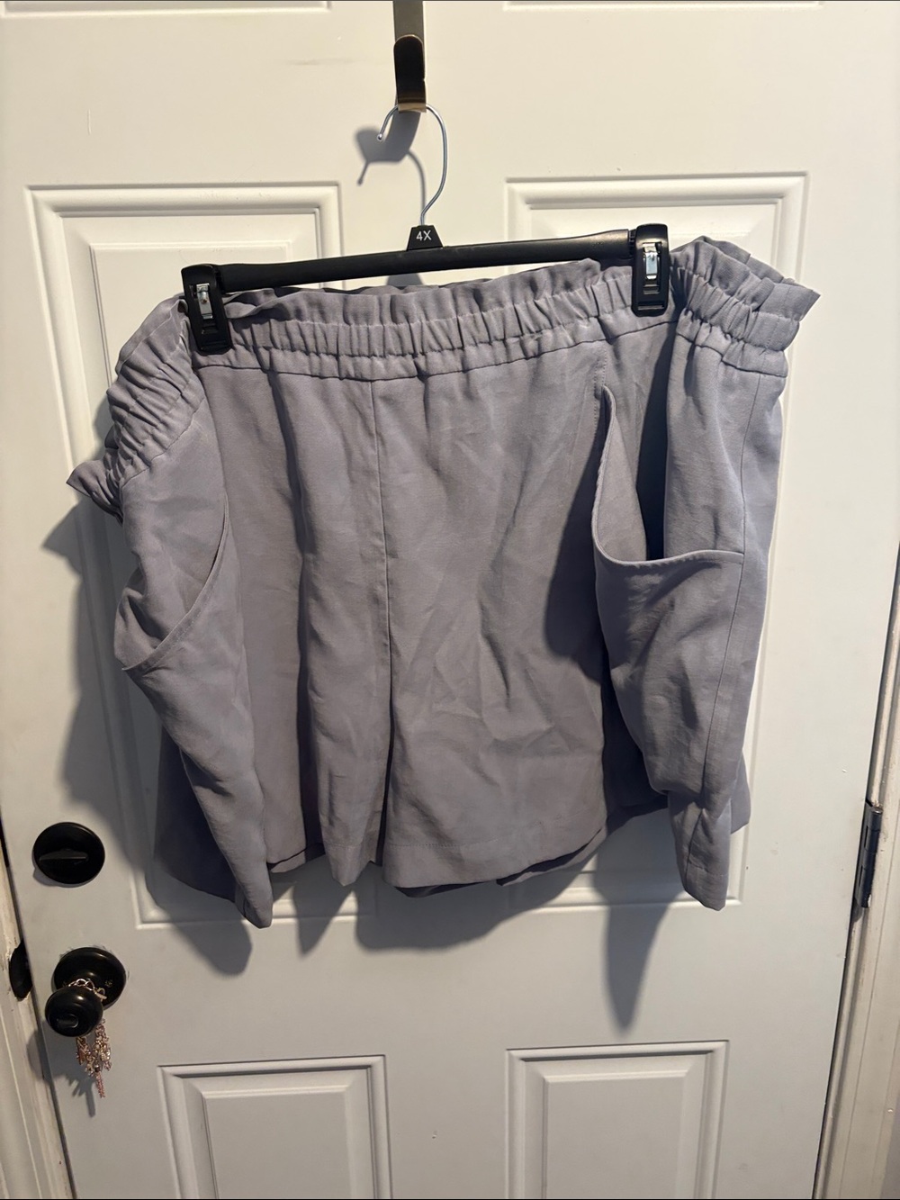 Simply Vera Vera Wang Light Gray High-Rise Elastic Waist Shorts